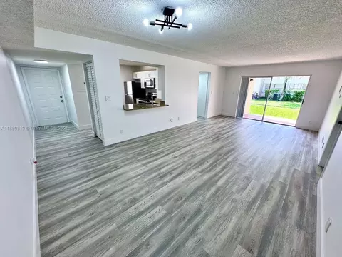 12167 Royal Palm Blvd #4C, Coral Springs, FL 33065