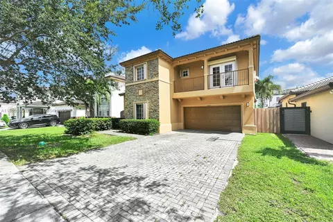 Exterior - 1609 SW 154th Path, Miami, FL 33185 photo 3 of 8