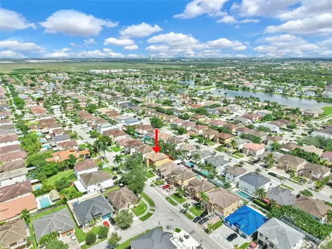 View/Area - 1609 SW 154th Path, Miami, FL 33185 photo 3 of 5