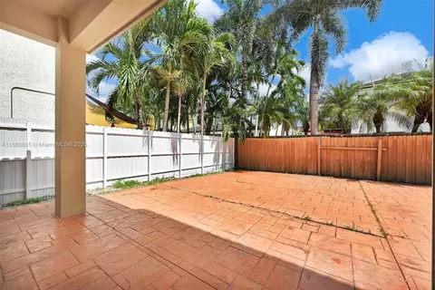 Exterior - 1609 SW 154th Path, Miami, FL 33185 photo 4 of 8
