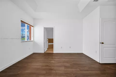 Bedroom - 1609 SW 154th Path, Miami, FL 33185 photo 4 of 9