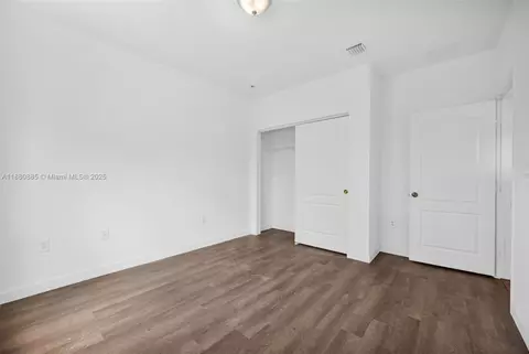 Bedroom - 1609 SW 154th Path, Miami, FL 33185 photo 7 of 9
