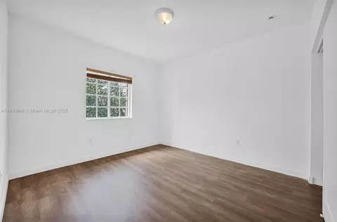 Bedroom - 1609 SW 154th Path, Miami, FL 33185 photo 6 of 9