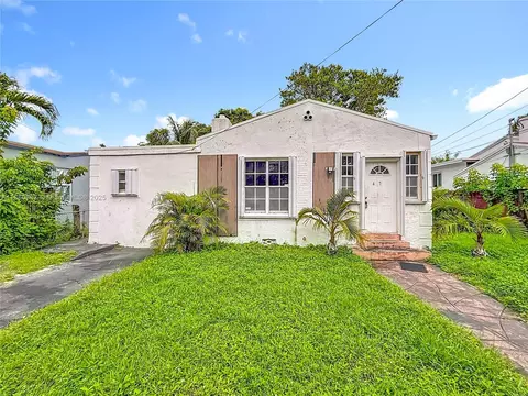 47 NW 49th St, Miami, FL 33127