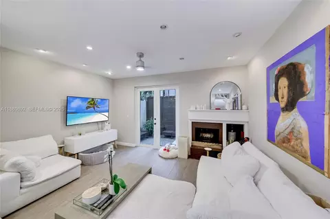 2768 Day Ave #1, Miami, FL 33133