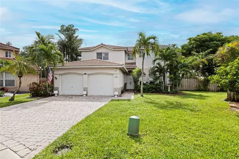 13704 S Garden Cove Cir, Davie, FL 33325