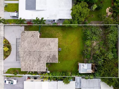 View/Area - 648 E 56th St, Hialeah, FL 33013 photo 3 of 4