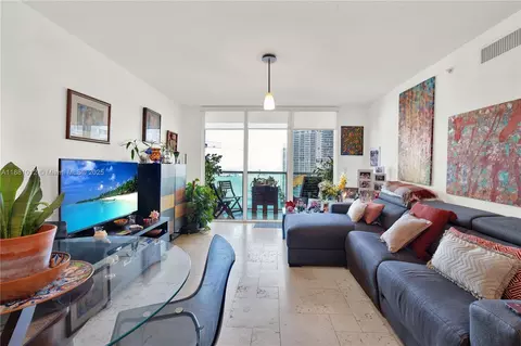 31 SE 5th St #2910, Miami, FL 33131