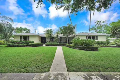 8570 SW 155th Ter, Palmetto Bay, FL 33157
