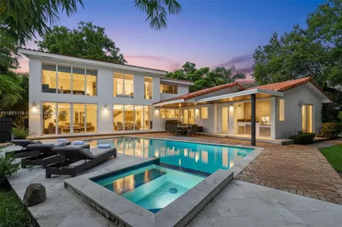 575 Bay Point Rd, Miami, FL 33137