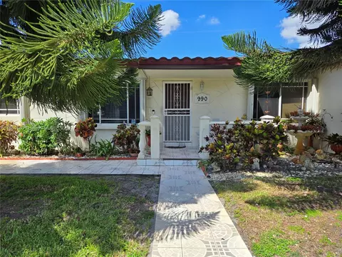990 E 2nd St, Hialeah, FL 33010