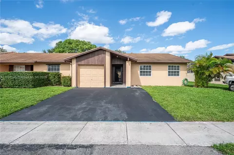 9591 W Heather Ln, Miramar, FL 33025