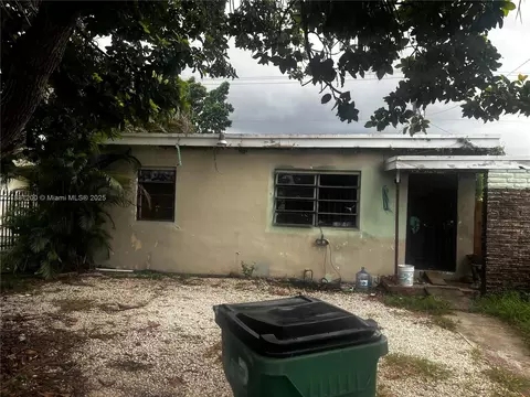 1132 NW 118th St, Miami, FL 33168