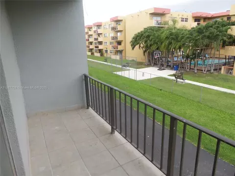 399 NW 72nd Ave #209, Miami, FL 33126