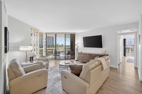 3610 Yacht Club Dr #508, Aventura, FL 33180