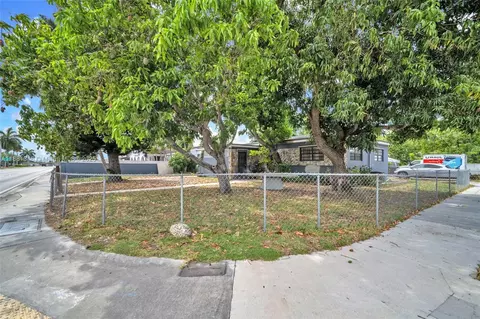 551 NW 183rd St, Miami Gardens, FL 33169