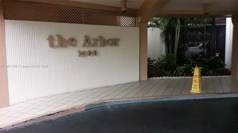 1400 St Charles Pl #201, Pembroke Pines, FL 33026