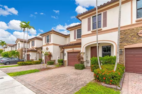 Exterior - 3371 W 94th Ter, Hialeah, FL 33018 photo 2 of 6