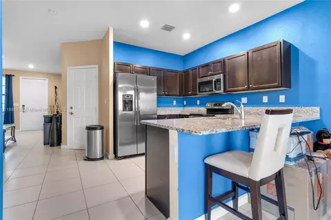Kitchen - 3371 W 94th Ter, Hialeah, FL 33018 photo 3 of 3