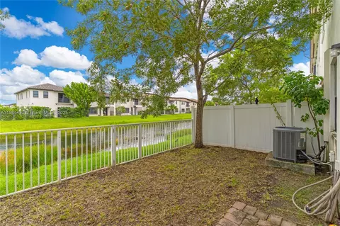 Exterior - 3371 W 94th Ter, Hialeah, FL 33018 photo 4 of 6