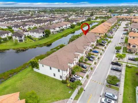 View/Area - 3371 W 94th Ter, Hialeah, FL 33018 photo 6 of 8