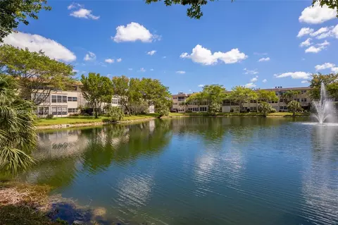 5000 NW 36th St #509, Lauderdale Lakes, FL 33319