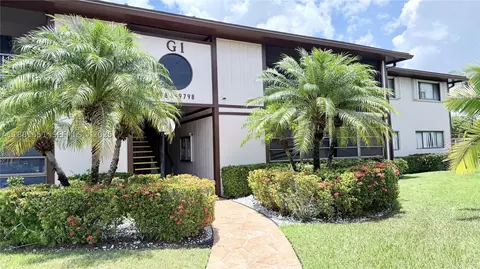 9794 N Belfort Cir #202, Tamarac, FL 33321