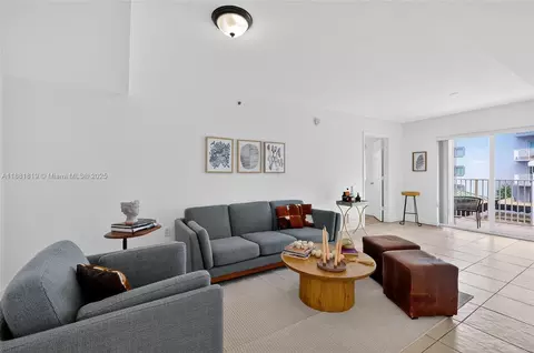 2475 NW 16th St Rd #308, Miami, FL 33125