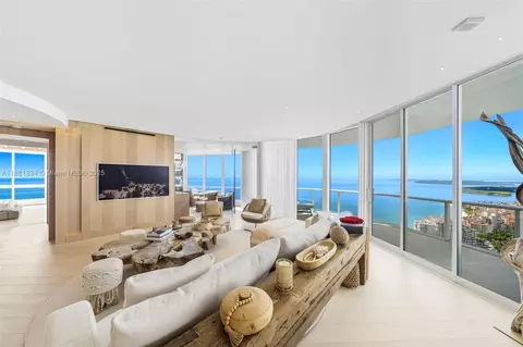 100 S Pointe Dr #3803, Miami Beach, FL 33139