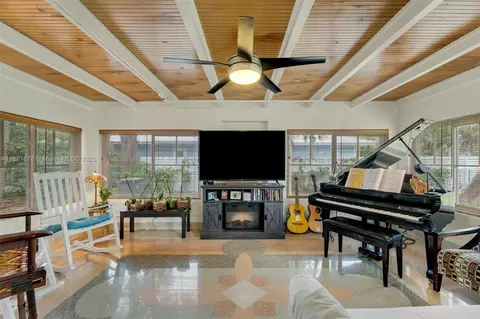 7997 SW 98th Ter, Miami, FL 33156