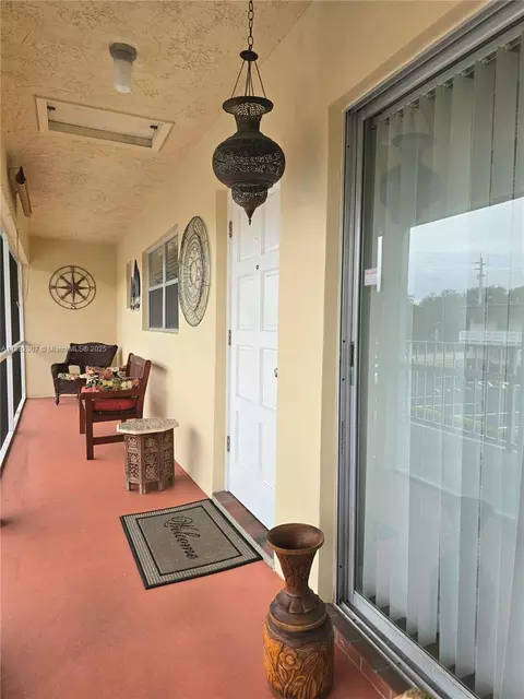 5387 SW 40th Ave #203, Fort Lauderdale, FL 33314