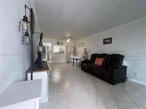 5387 SW 40th Ave #103, Fort Lauderdale, FL 33314