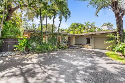 560 Sabal Palm Rd, Miami, FL 33137