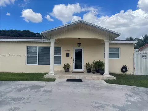 9361 SW 16th St, Miami, FL 33165