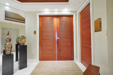 16047 Collins Ave #2904, Sunny Isles Beach, FL 33160