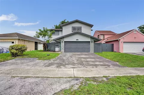 7859 NW 50th St, Lauderhill, FL 33351