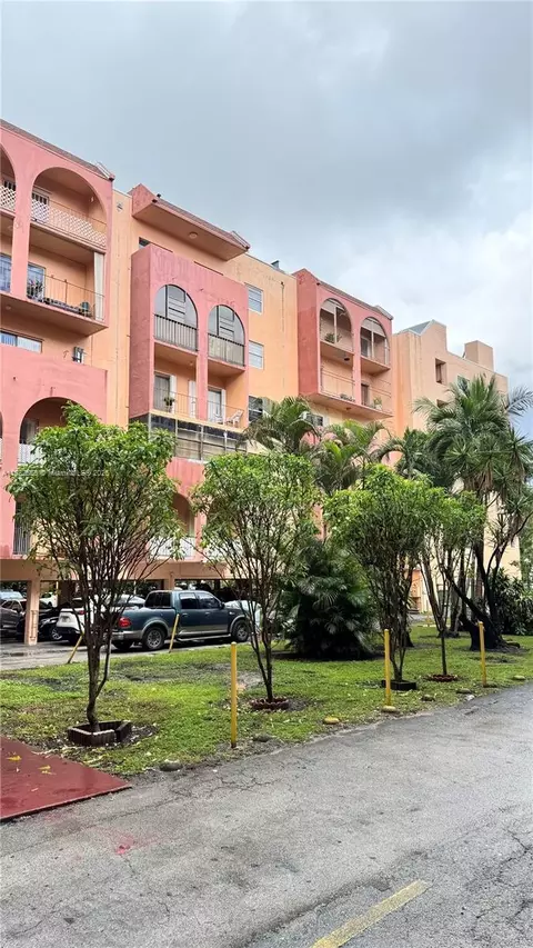 460 E 23rd St #103, Hialeah, FL 33013