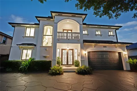 Exterior - 16533 NW 77th Path, Miami Lakes, FL 33016 photo 10 of 13