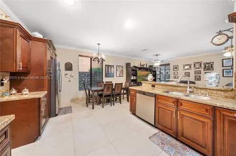 Kitchen - 16533 NW 77th Path, Miami Lakes, FL 33016 photo 3 of 4