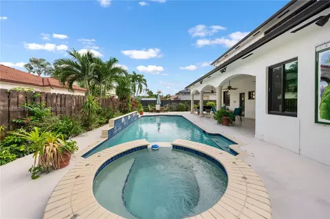 Exterior - 16533 NW 77th Path, Miami Lakes, FL 33016 photo 8 of 13