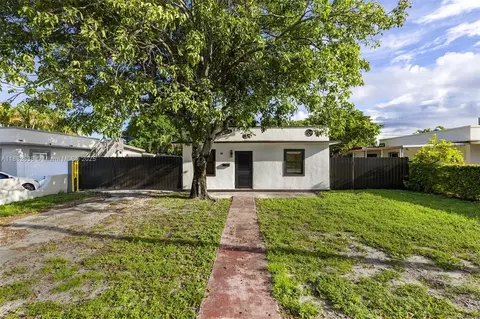 783 E 17th St, Hialeah, FL 33010