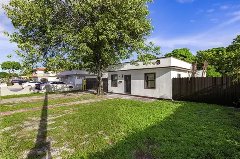 Exterior - 783 E 17th St, Hialeah, FL 33010 photo 3 of 9