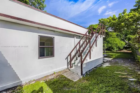 Exterior - 783 E 17th St, Hialeah, FL 33010 photo 9 of 9