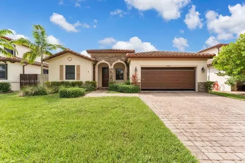 2460 SE 1st St, Homestead, FL 33033