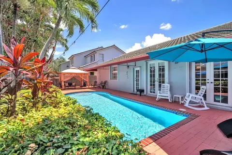 15963 SW 97th Ter, Miami, FL 33196