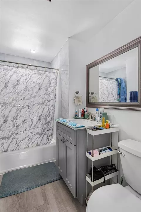Bath - 4590 E 9th Ct, Hialeah, FL 33013 photo 1 of 1