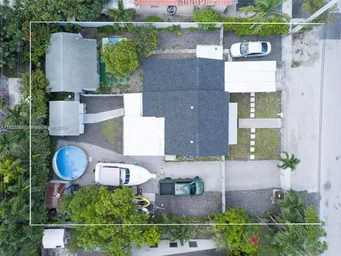 View/Area - 4590 E 9th Ct, Hialeah, FL 33013 photo 4 of 4