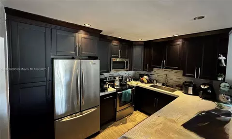 4276 NW 89th Ave #204, Coral Springs, FL 33065