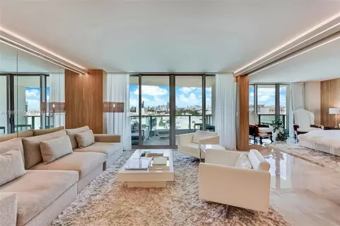 1455 Ocean Dr #811, Miami Beach, FL 33139