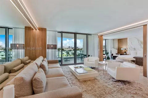 1455 Ocean Dr #811, Miami Beach, FL 33139
